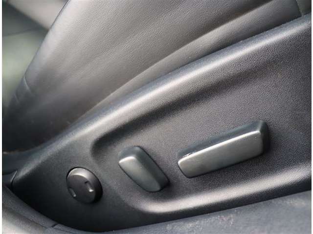 トヨタ クラウン　ハイブリッド ハイブリッド ２．５ H26年 (関東) 99