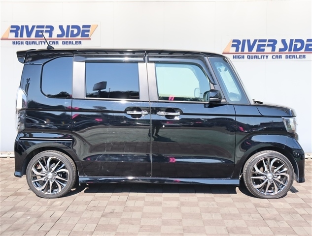 ホンダ Ｎ　ＢＯＸ カスタム ６６０ Ｌ ターボ R4年 (関東) 99