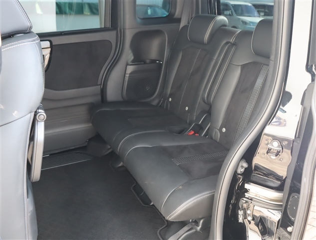 ホンダ Ｎ　ＢＯＸ カスタム ６６０ Ｌ ターボ R4年 (関東) 99