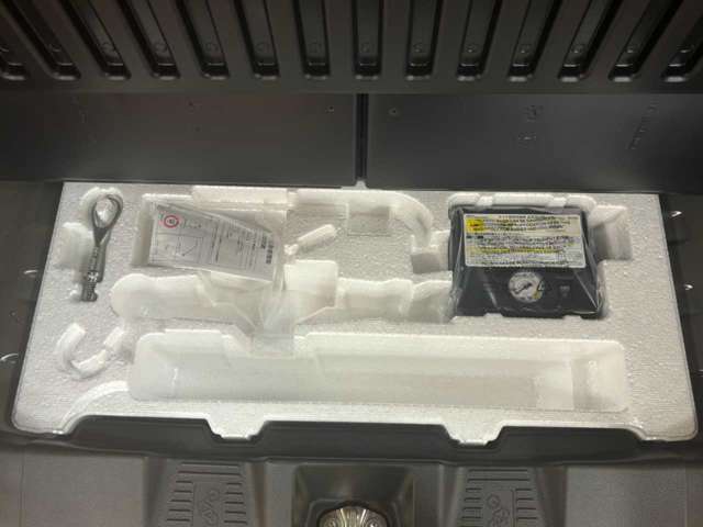 スズキ スペーシア　ギア ６６０ カスタム ハイブリッド ＸＳターボ ４ＷＤ R6年 (北海道) 99