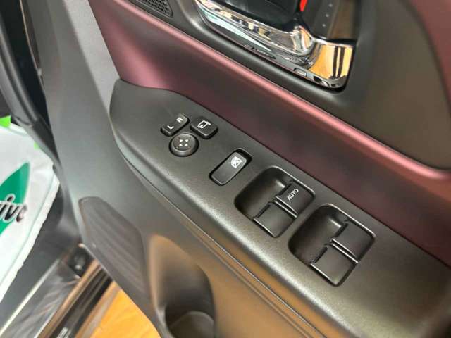 スズキ スペーシア　ギア ６６０ カスタム ハイブリッド ＸＳターボ ４ＷＤ R6年 (北海道) 99