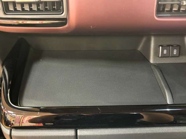 スズキ スペーシア　ギア ６６０ カスタム ハイブリッド ＸＳターボ ４ＷＤ R6年 (北海道) 99