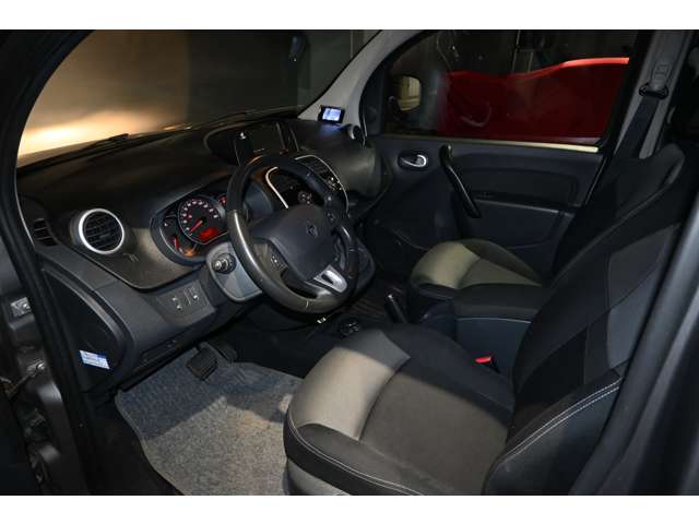 ルノー グランカングー １．５ＤＣＩ ＥＤＣ R1年 (関東) 99