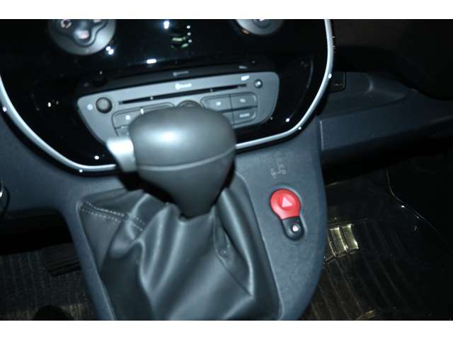 ルノー グランカングー １．５ＤＣＩ ＥＤＣ R1年 (関東) 99