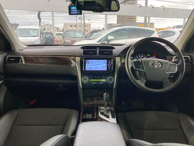 トヨタ カムリ　ハイブリッド ２．５ Ｇパッケージ プレミアム ブラック H25年 (東北) 99