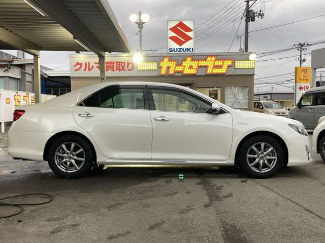 トヨタ カムリ　ハイブリッド ２．５ Ｇパッケージ プレミアム ブラック H25年 (東北) 99