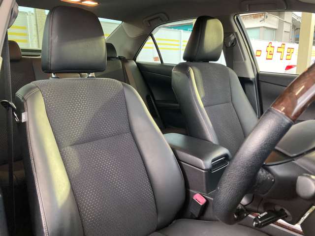 トヨタ カムリ　ハイブリッド ２．５ Ｇパッケージ プレミアム ブラック H25年 (東北) 99