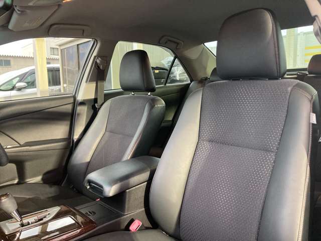 トヨタ カムリ　ハイブリッド ２．５ Ｇパッケージ プレミアム ブラック H25年 (東北) 99