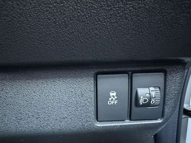 ホンダ Ｎ　ＢＯＸ カスタム ６６０ ４ＷＤ R6年 (東北) 99