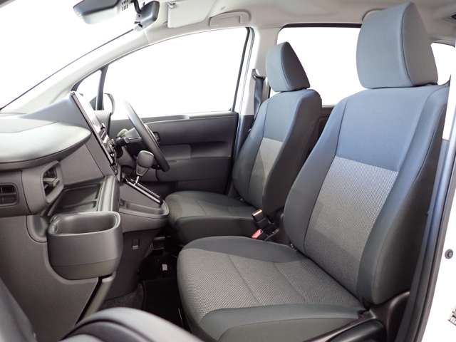 トヨタ シエンタ　ハイブリッド ハイブリッド １．５ Ｇ R5年 (関東) 99