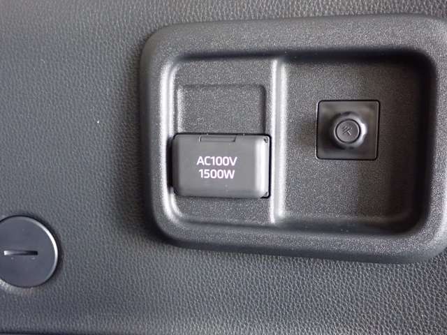 トヨタ シエンタ　ハイブリッド ハイブリッド １．５ Ｇ R5年 (関東) 99