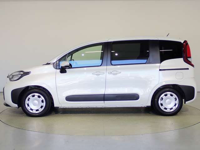 トヨタ シエンタ　ハイブリッド ハイブリッド １．５ Ｇ R5年 (関東) 99