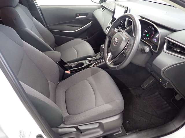 トヨタ カローラ　ツーリング　ハイブリッド １．８ ハイブリッド Ｇ R4年 (関東) 99