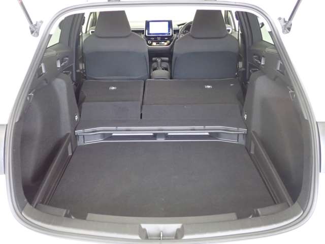 トヨタ カローラ　ツーリング　ハイブリッド １．８ ハイブリッド Ｇ R4年 (関東) 99