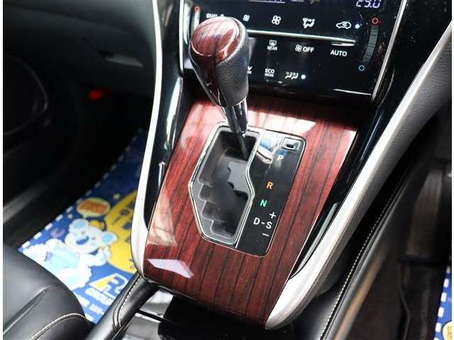 トヨタ ハリアー　ハイブリッド ２．５ ハイブリッド Ｅ－ＦＯＵＲ プレミアム ４ＷＤ H26年 (関東) 99