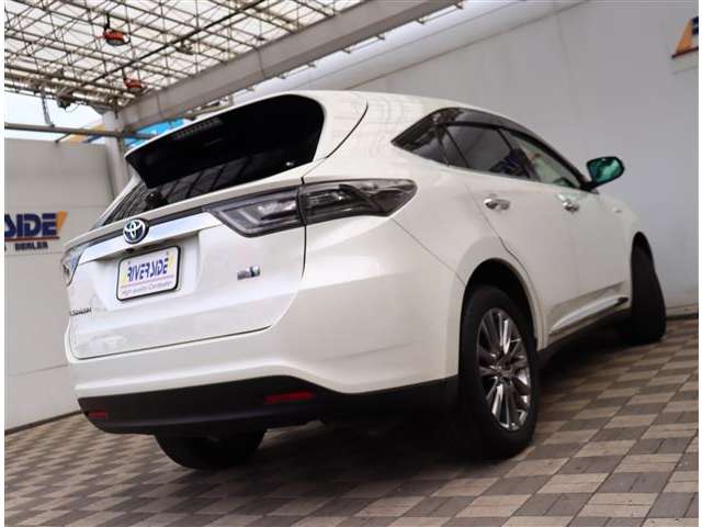 トヨタ ハリアー　ハイブリッド ２．５ ハイブリッド Ｅ－ＦＯＵＲ プレミアム ４ＷＤ H26年 (関東) 99