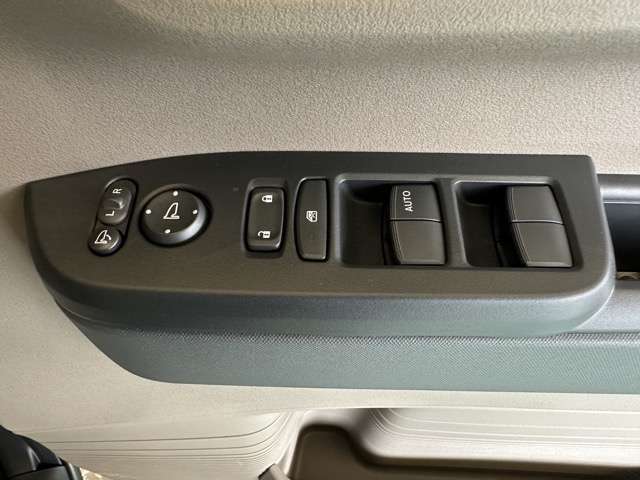 ホンダ Ｎ　ＢＯＸ ジョイ ６６０ ２トーン R7年 (東海) 99