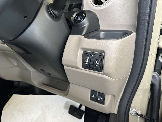 ホンダ Ｎ　ＢＯＸ ジョイ ６６０ ２トーン R7年 (東海) 99