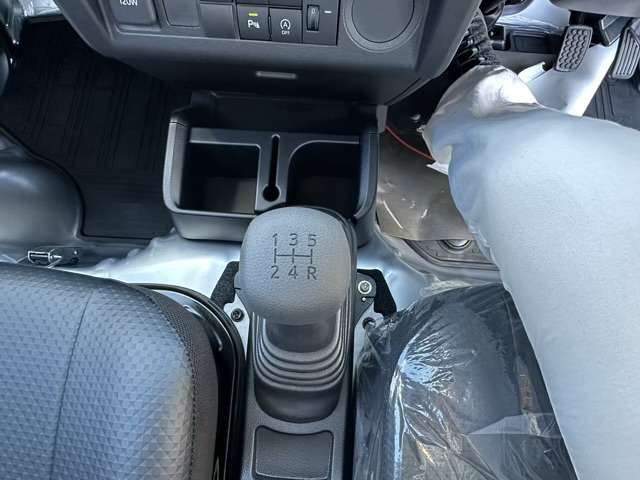 ダイハツ ハイゼットトラック ６６０ ジャンボ スタンダード ３方開 R6年 (東海) 99