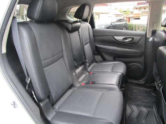 日産 エクストレイル ２．０ ２０ＸＴ ブラック エクストリーマーＸ エマージェンシーブレーキパッケージ ３列車 ４ＷＤ H28年 (中国) 99