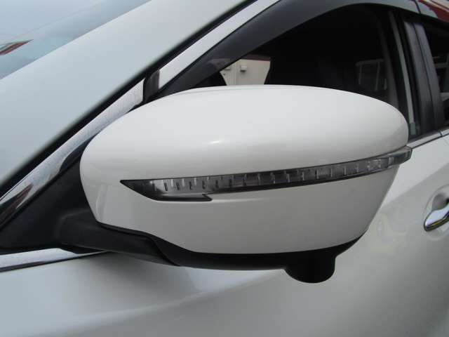 日産 エクストレイル ２．０ ２０ＸＴ ブラック エクストリーマーＸ エマージェンシーブレーキパッケージ ３列車 ４ＷＤ H28年 (中国) 99