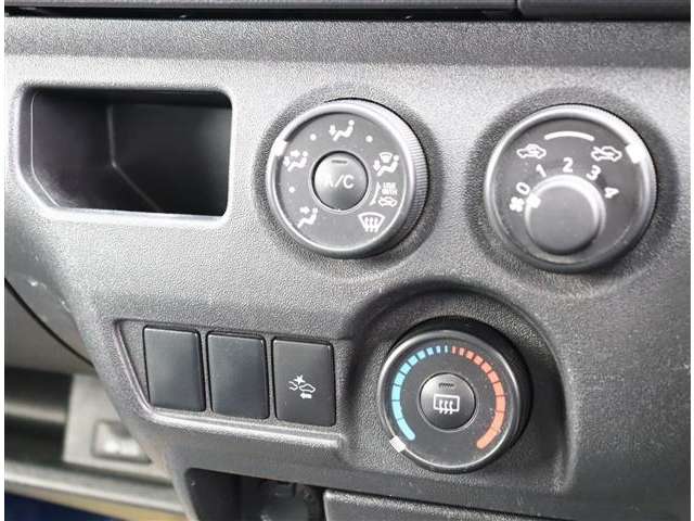 トヨタ ハイエースバン ２．０ ＤＸ ロング ＧＬパッケージ R3年 (関東) 99