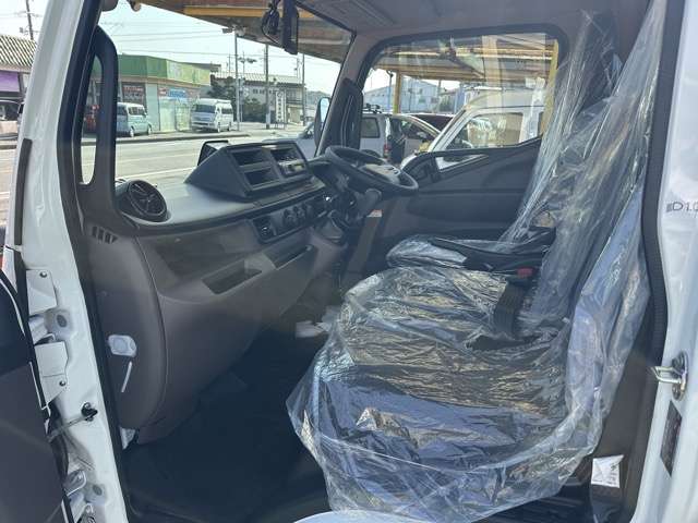 三菱フソウ キャンター ３．０ 全低床 ディーゼルターボ R6年 (東海) 99