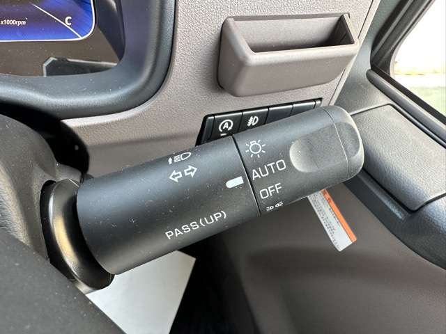 三菱フソウ キャンター ３．０ 全低床 ディーゼルターボ R6年 (東海) 99