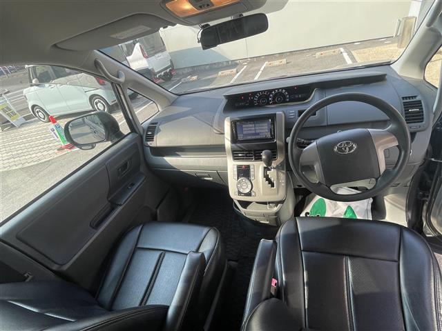 トヨタ ヴォクシー ２．０ Ｘ Ｌエディション H22年 (東海) 99