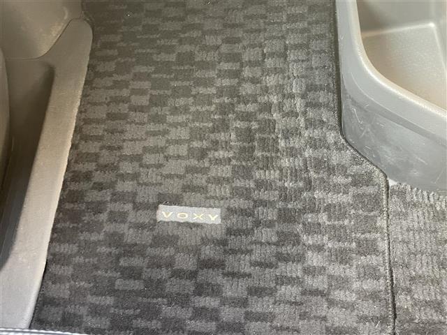 トヨタ ヴォクシー ２．０ Ｘ Ｌエディション H22年 (東海) 99