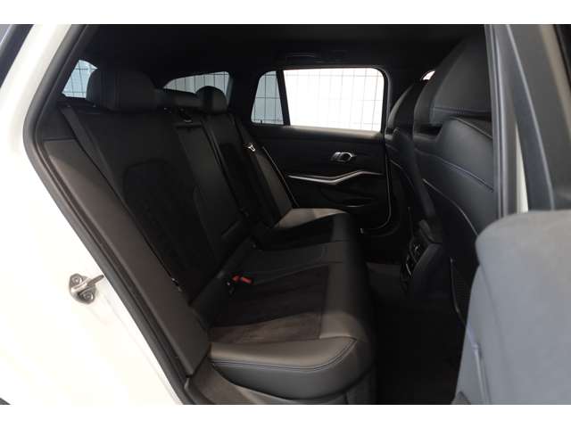 ＢＭＷ ３シリーズ ３２０Ｉ Ｍスポーツ R2年 (近畿) 99