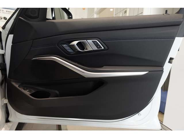 ＢＭＷ ３シリーズ ３２０Ｉ Ｍスポーツ R2年 (近畿) 99