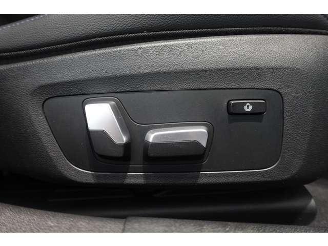 ＢＭＷ ３シリーズ ３２０Ｉ Ｍスポーツ R2年 (近畿) 99