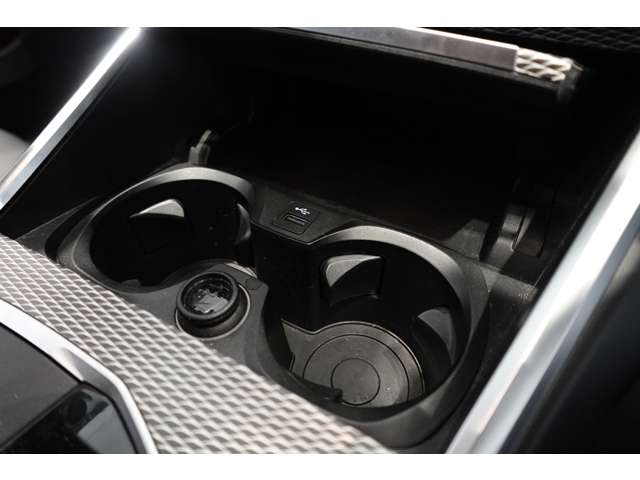 ＢＭＷ ３シリーズ ３２０Ｉ Ｍスポーツ R2年 (近畿) 99