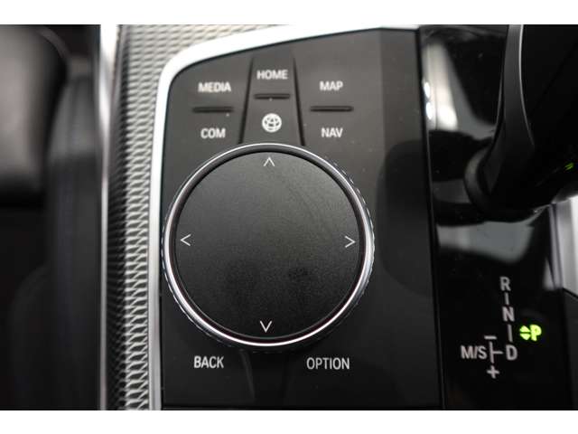 ＢＭＷ ３シリーズ ３２０Ｉ Ｍスポーツ R2年 (近畿) 99