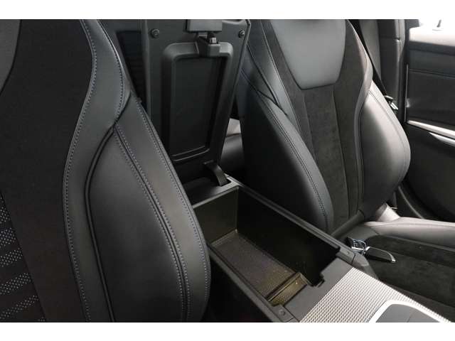 ＢＭＷ ３シリーズ ３２０Ｉ Ｍスポーツ R2年 (近畿) 99