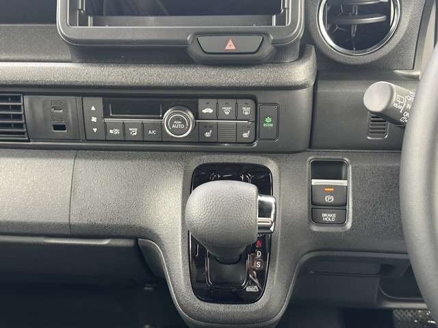 ホンダ Ｎ　ＢＯＸ カスタム ６６０ ターボ R7年 (東海) 99