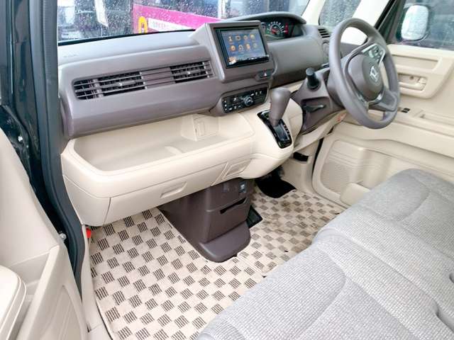 ホンダ Ｎ　ＢＯＸ ６６０ Ｇ ホンダセンシング H30年 (九州・沖縄) 99