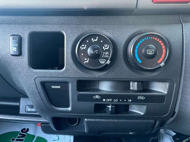 トヨタ ハイエースバン ２．５ スーパーＧＬ ロング ディーゼルターボ ４ＷＤ H16年 (東北) 99