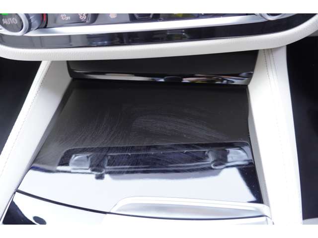 ＢＭＷ ５シリーズ ５２３Ｄ Ｘドライブ Ｍスポーツ エディション ジョイプラス ディーゼルターボ ４ＷＤ R3年 (近畿) 99