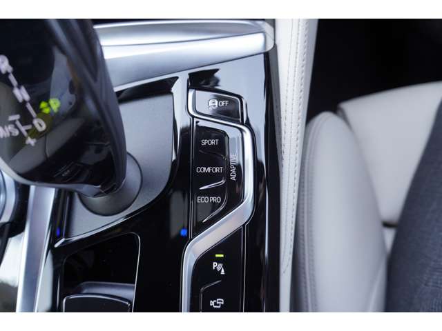 ＢＭＷ ５シリーズ ５２３Ｄ Ｘドライブ Ｍスポーツ エディション ジョイプラス ディーゼルターボ ４ＷＤ R3年 (近畿) 99