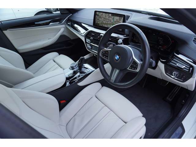 ＢＭＷ ５シリーズ ５２３Ｄ Ｘドライブ Ｍスポーツ エディション ジョイプラス ディーゼルターボ ４ＷＤ R3年 (近畿) 99