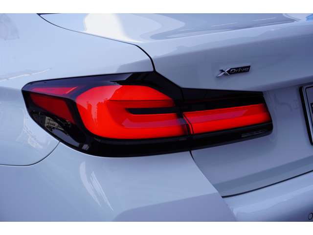 ＢＭＷ ５シリーズ ５２３Ｄ Ｘドライブ Ｍスポーツ エディション ジョイプラス ディーゼルターボ ４ＷＤ R3年 (近畿) 99