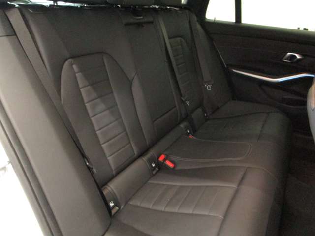 ＢＭＷ ３シリーズ ３２０Ｉ Ｍスポーツ R6年 (近畿) 99