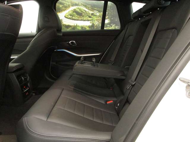 ＢＭＷ ３シリーズ ３２０Ｉ Ｍスポーツ R6年 (近畿) 99