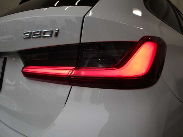 ＢＭＷ ３シリーズ ３２０Ｉ Ｍスポーツ R6年 (近畿) 99