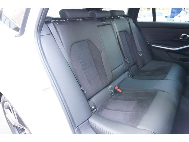 ＢＭＷ ３シリーズ ３１８Ｉ Ｍスポーツ エディション シャドウ R6年 (近畿) 99