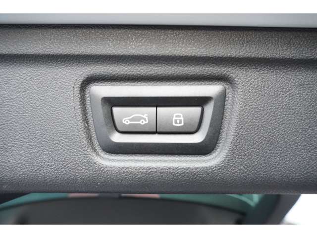 ＢＭＷ ３シリーズ ３１８Ｉ Ｍスポーツ エディション シャドウ R6年 (近畿) 99