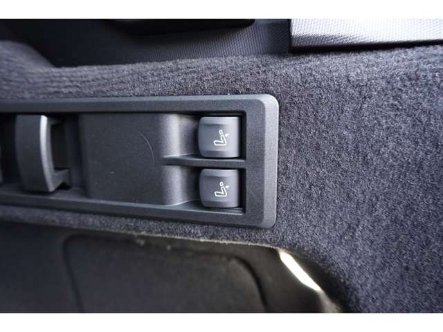 ＢＭＷ ３シリーズ ３１８Ｉ Ｍスポーツ エディション シャドウ R6年 (近畿) 99