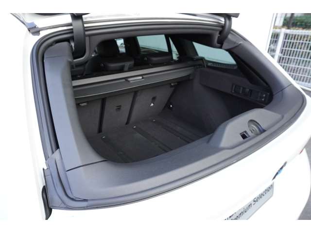 ＢＭＷ ３シリーズ ３１８Ｉ Ｍスポーツ エディション シャドウ R6年 (近畿) 99